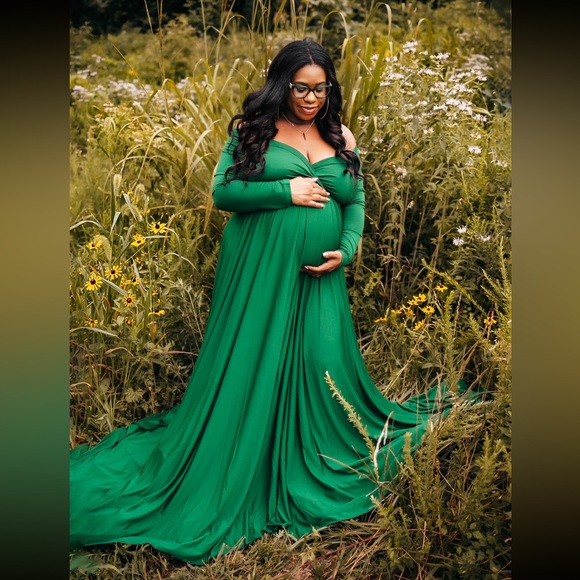 Green Maternity Off Shoulder Gown for Baby Shower or Photo Shoot - Picture 1 of 8